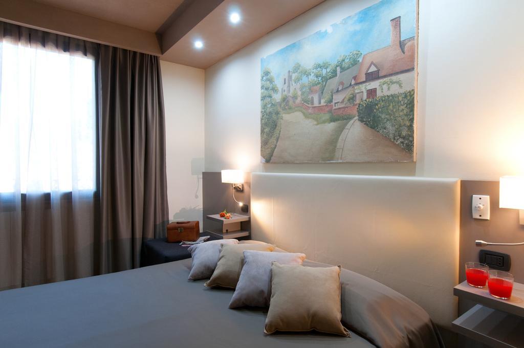 Holiday Rooms Antica Badia فولتيرا الغرفة الصورة